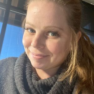 Meet your Posher, Candace